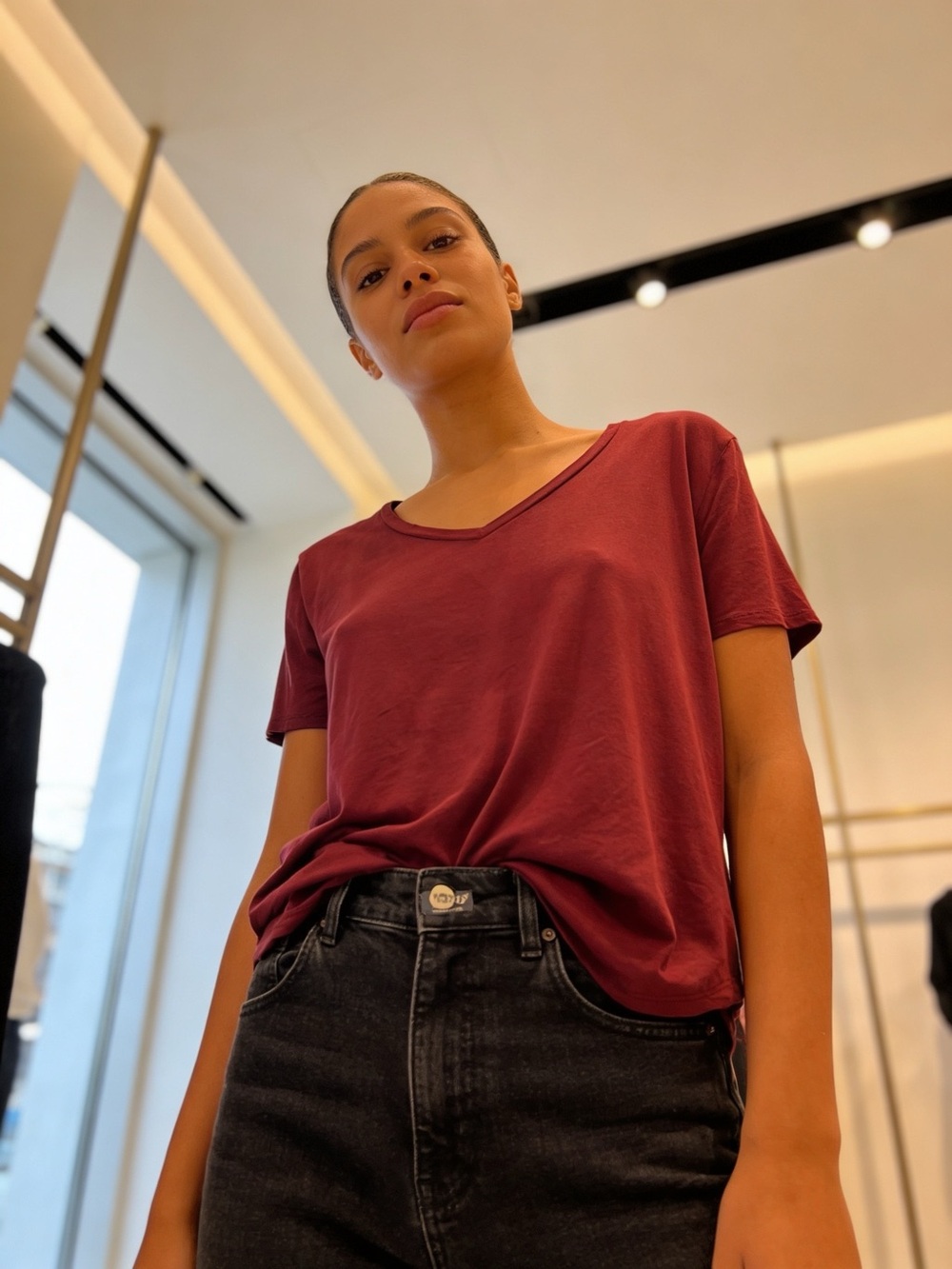 Women's Short-Sleeve V-Neck Tee in Burgundy Full Stretch & Lightweight EUC